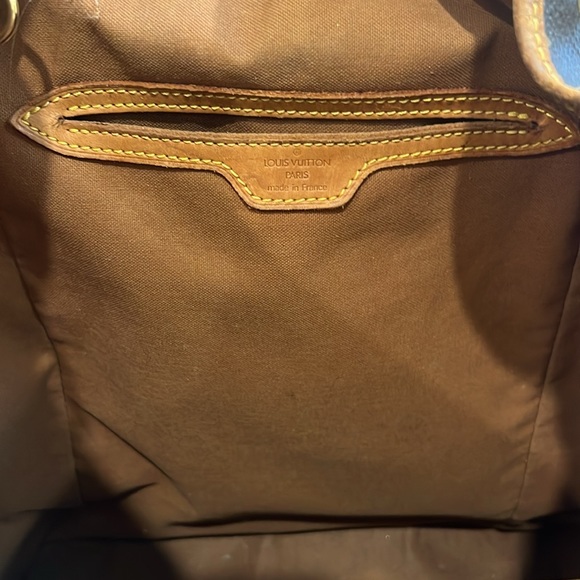 Authenticity guaranteed LOUIS VUITTON Montsouris GM Monogram - Picture 6 of 9